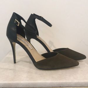 Black and Green Suede Stiletto Pumps - 8 / 8.5
